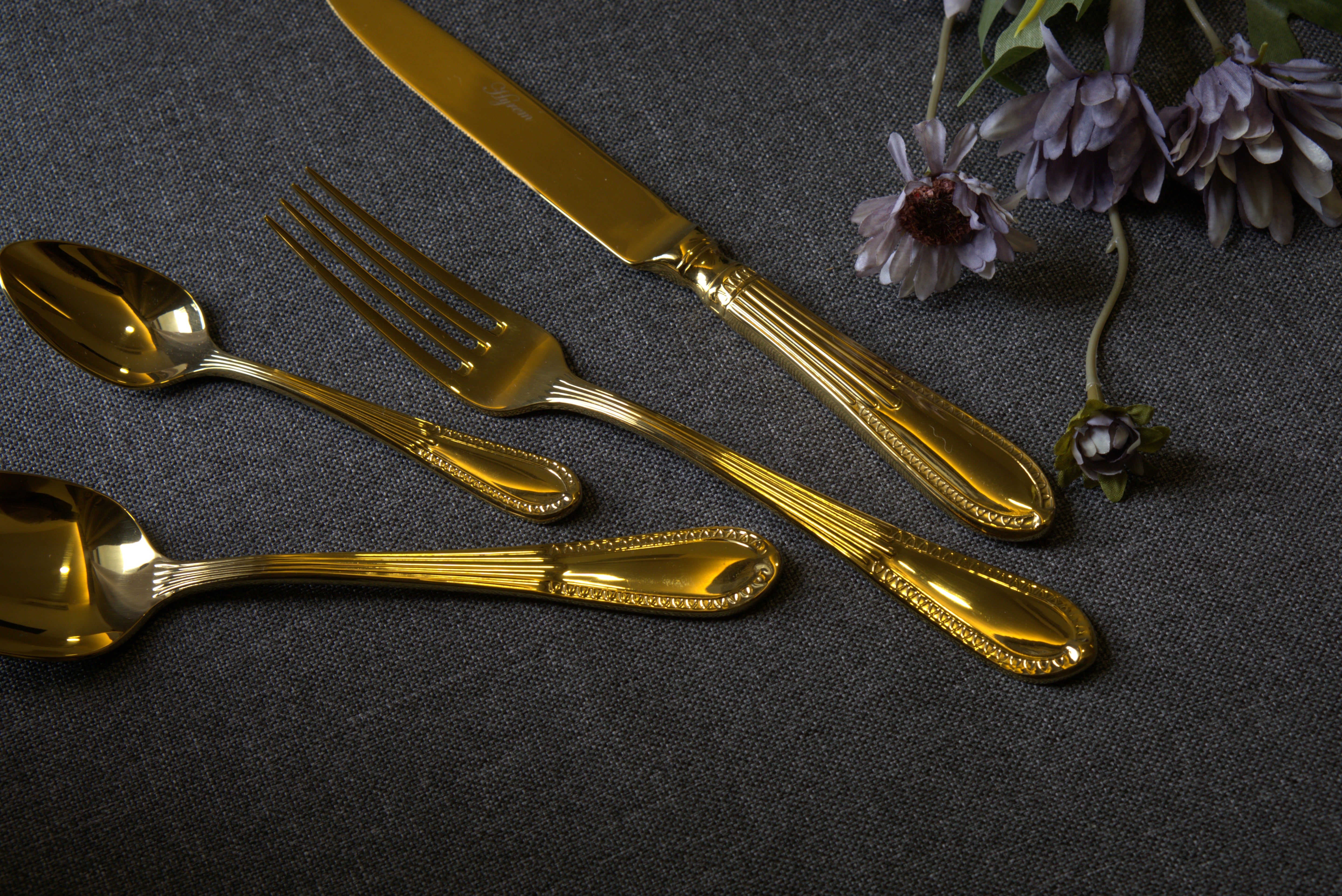 Elizabeth Cutlery Set
