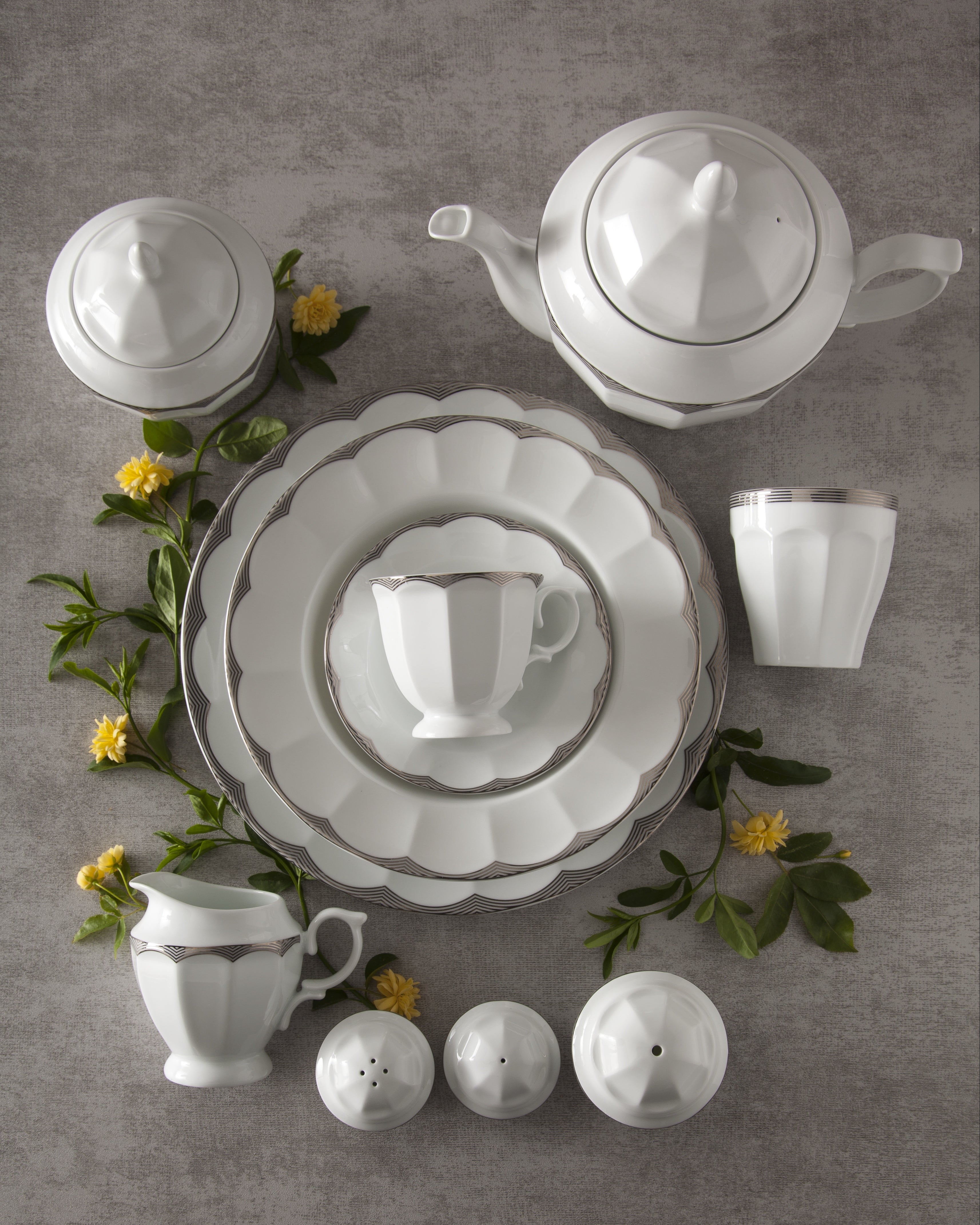 Isatis Platinum Neo Classic 6 Person Tea Set