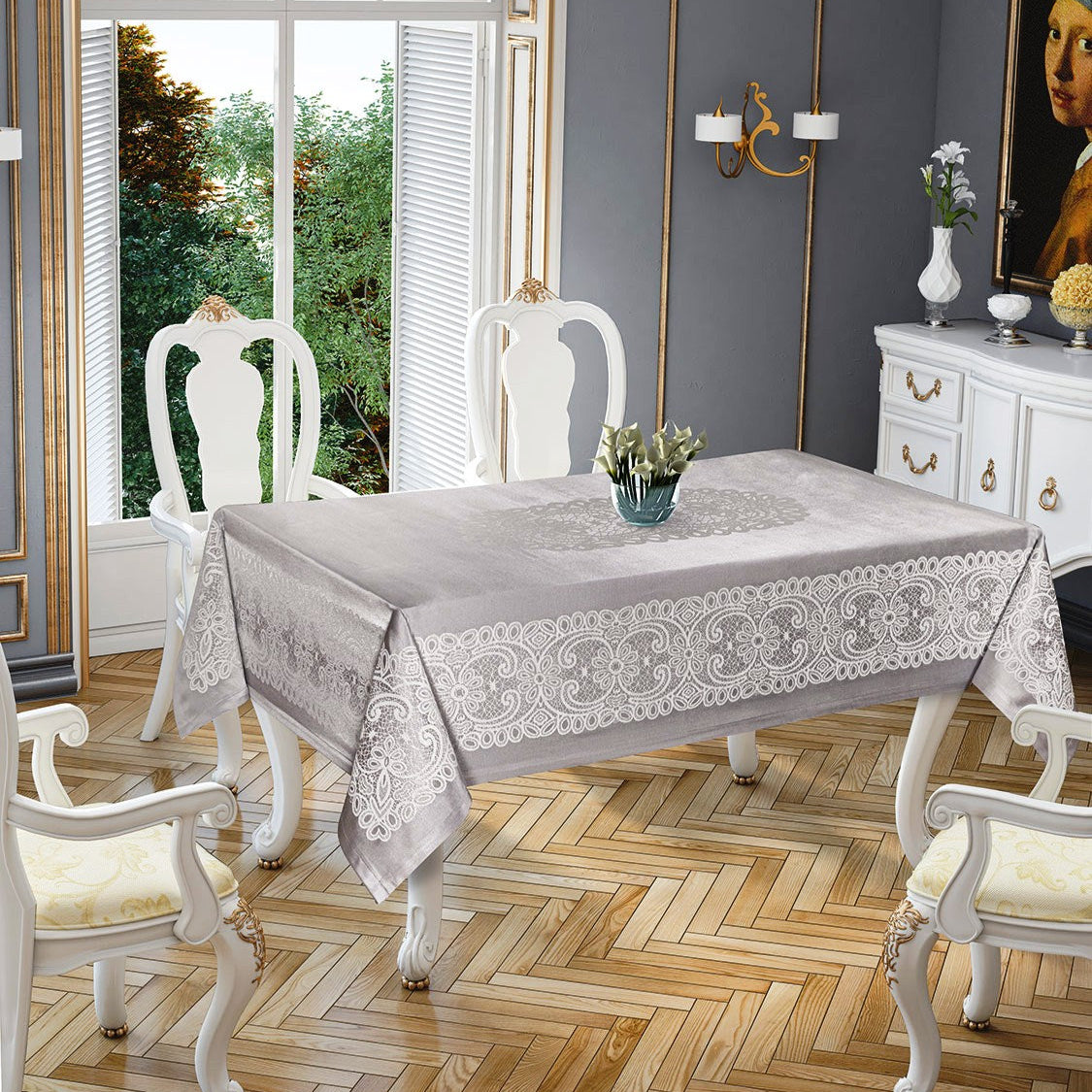 Royal Table Cloth