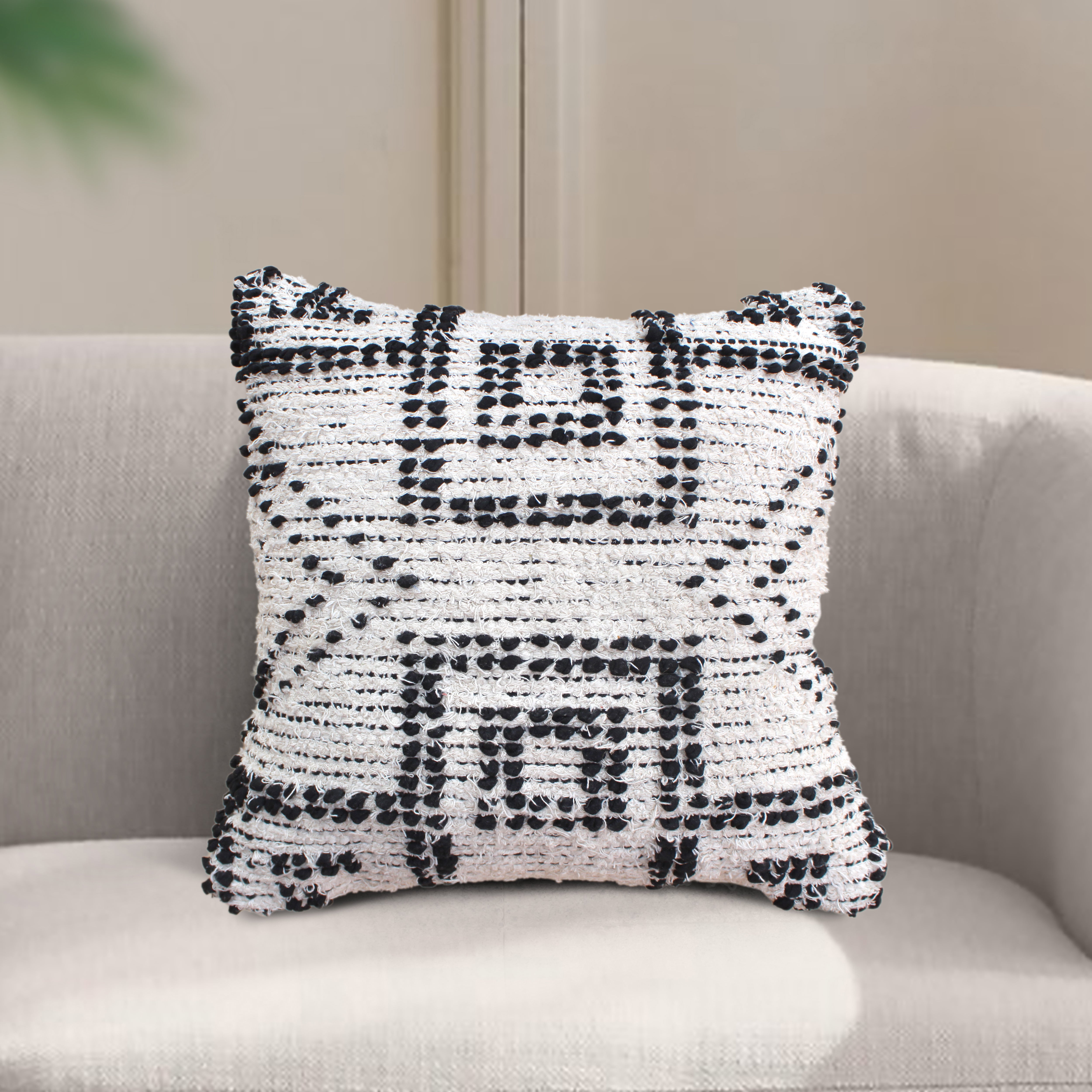 Bedar Cushion