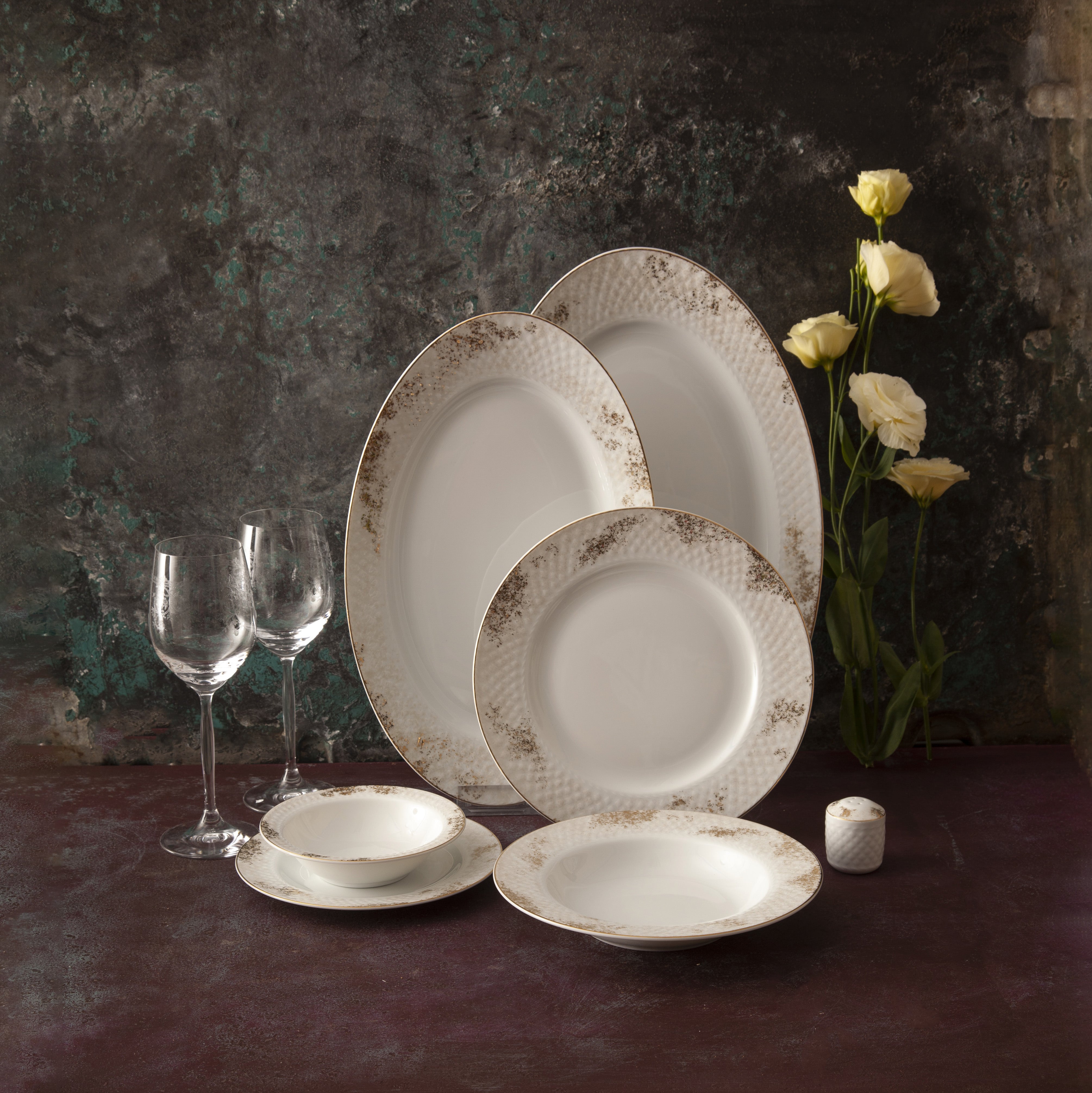 Claudia Radiance 6 Person Dinner Set