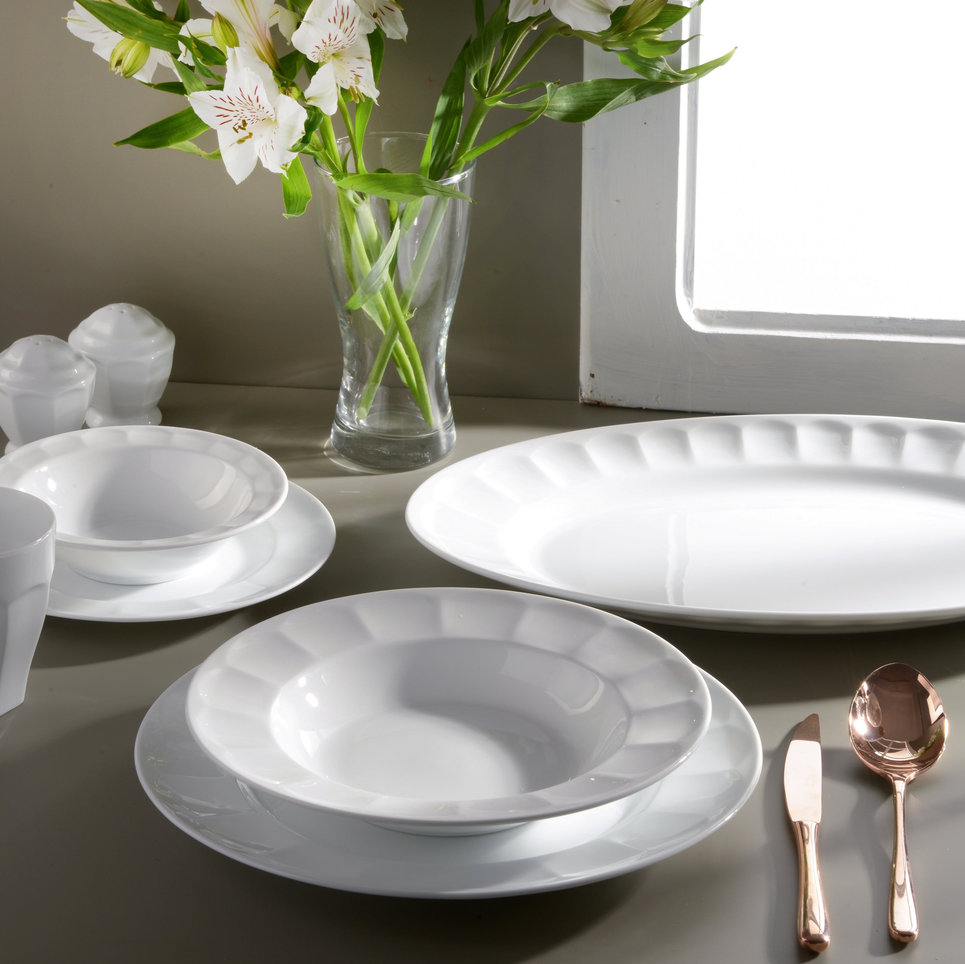White Neo Classic 6 Person Dinner Set