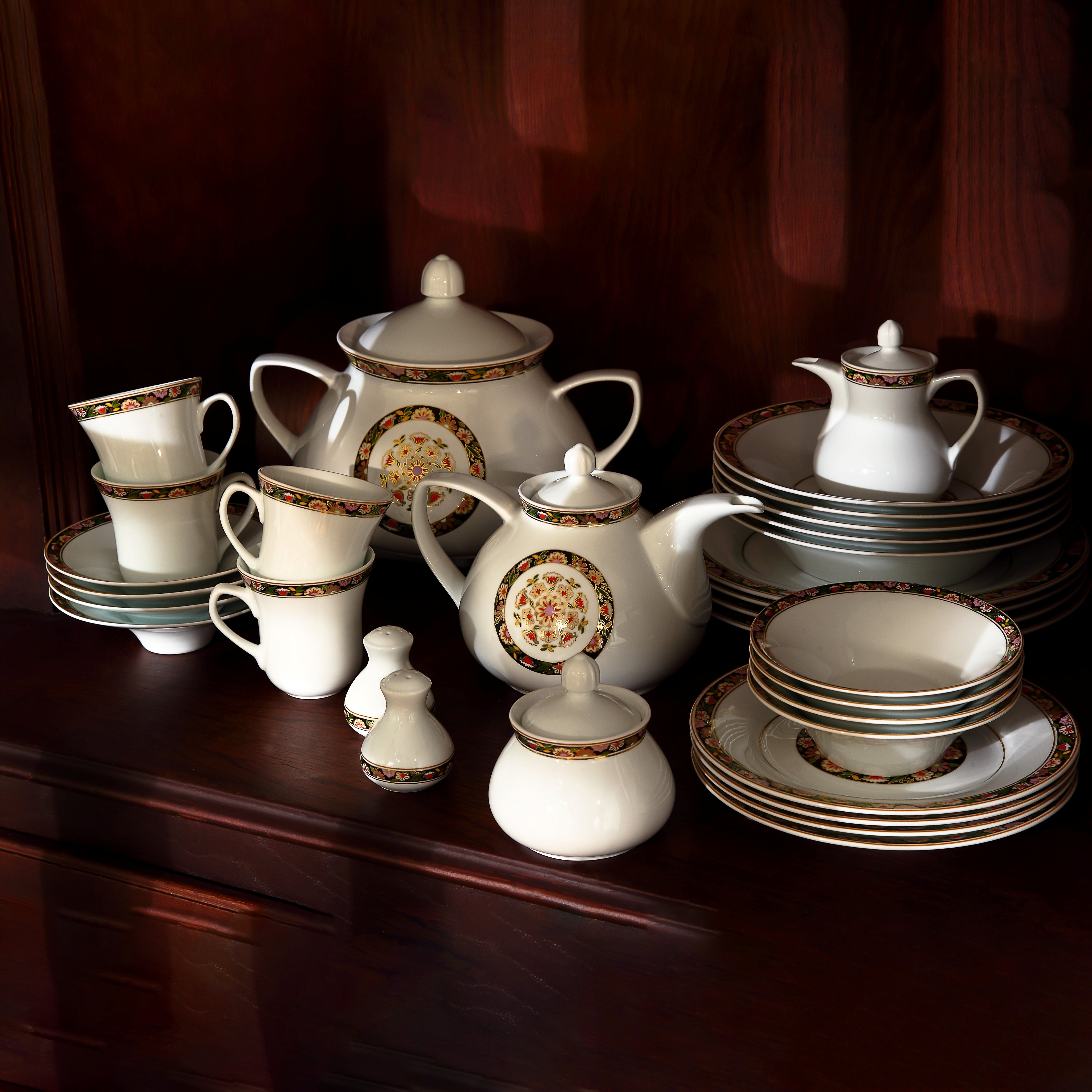 Golden Garden Shahrzad 6 Person Dinner Set