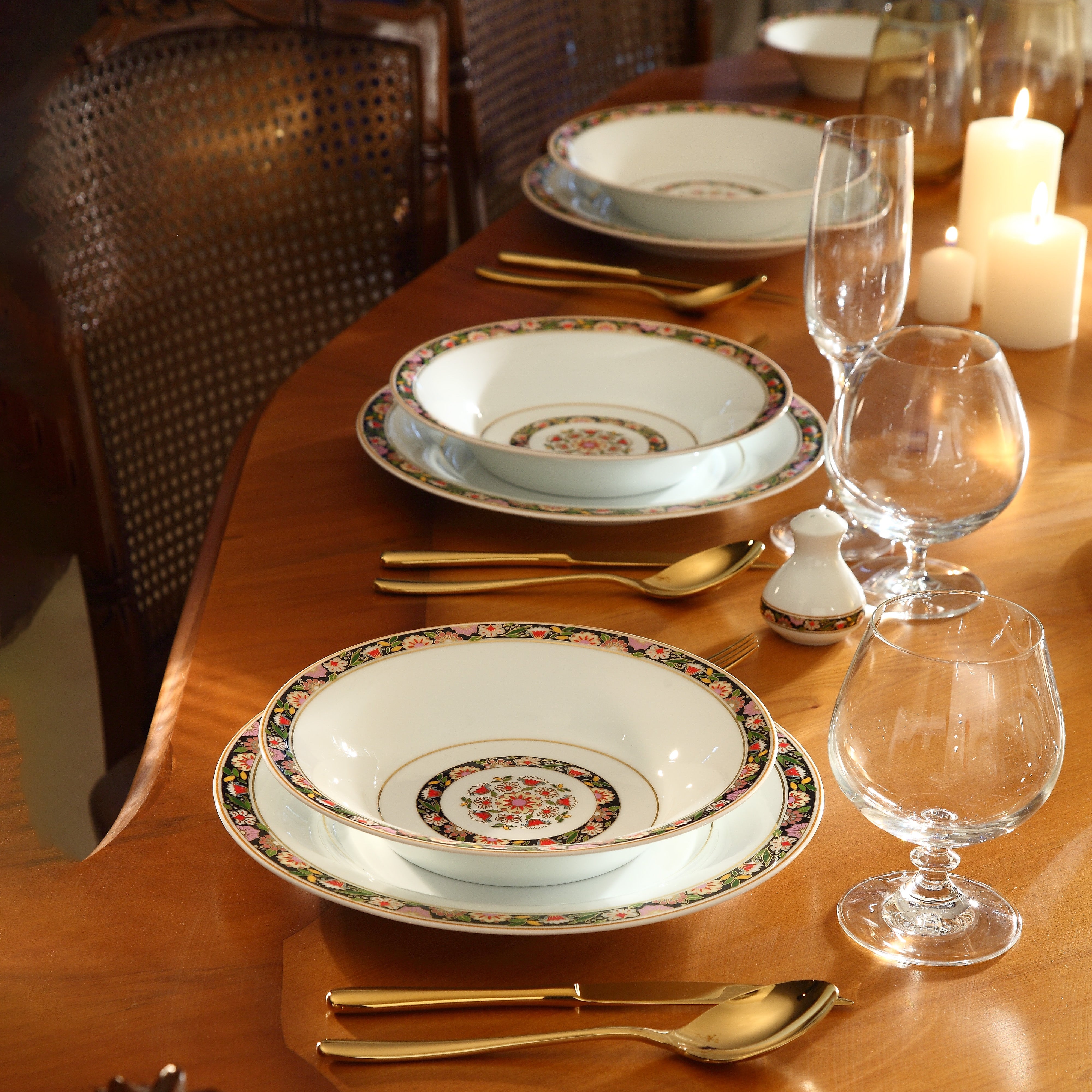 Golden Garden Shahrzad 6 Person Dinner Set