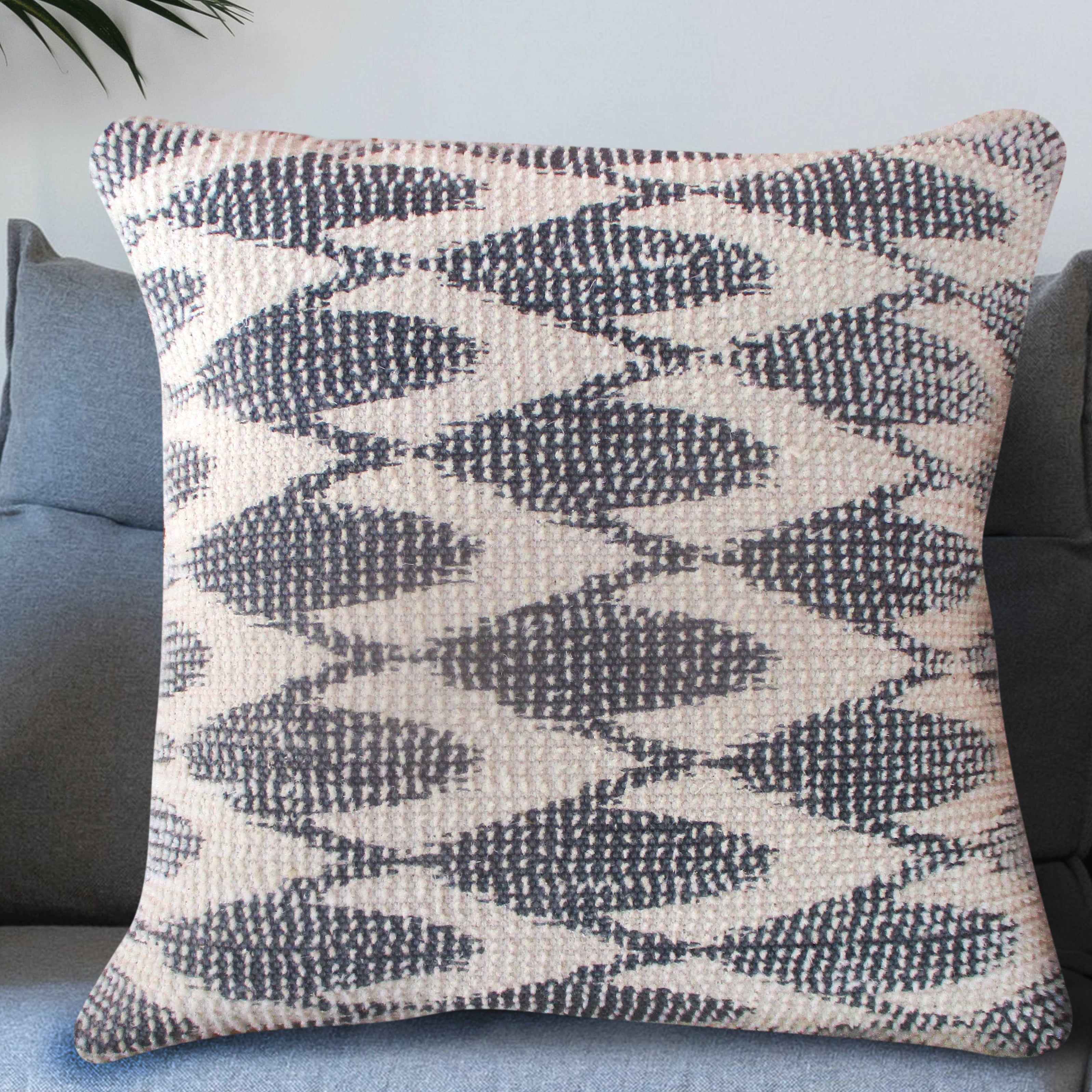 Koktal Cushion
