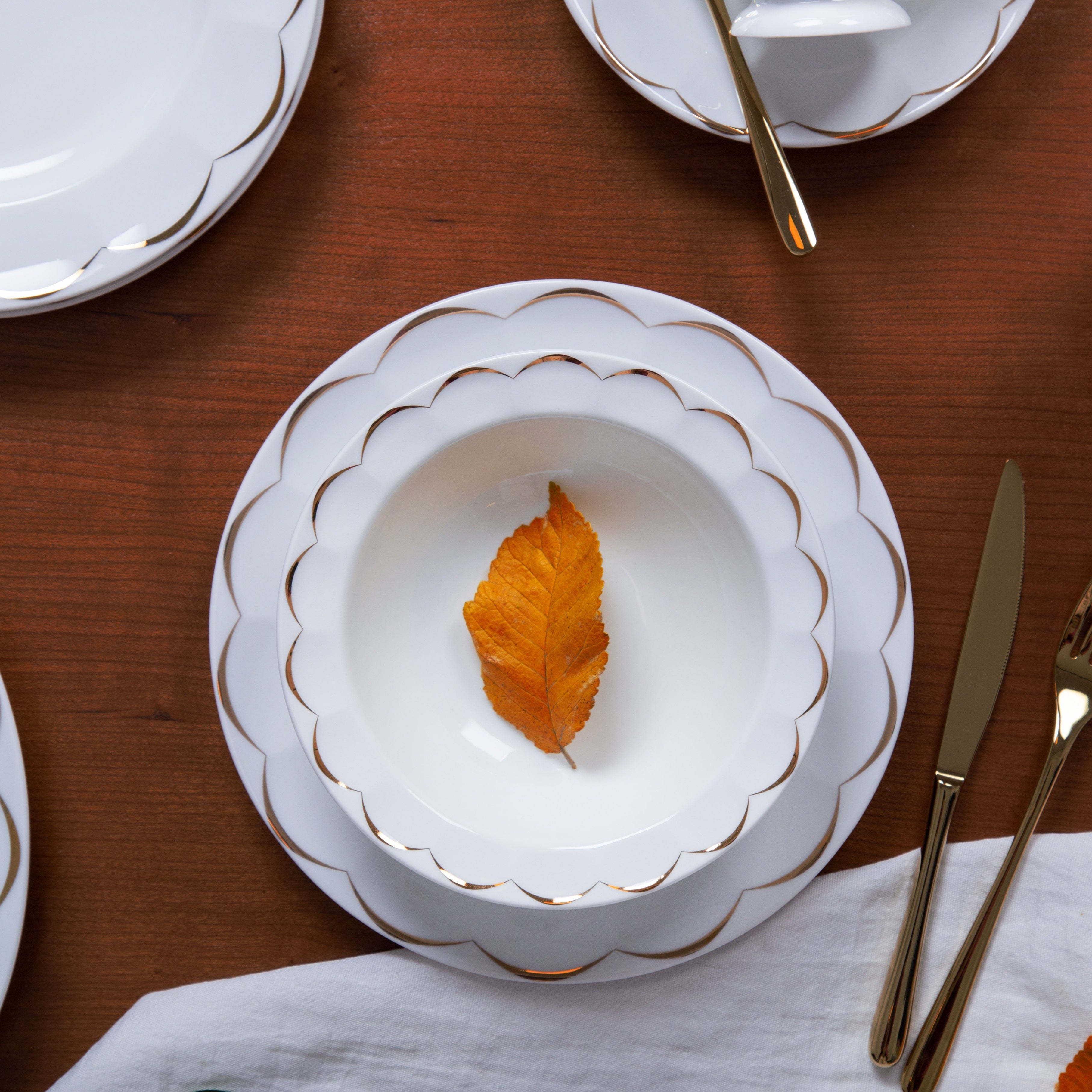 Narciss Gold Neo Classic 6 Person Dinner Set