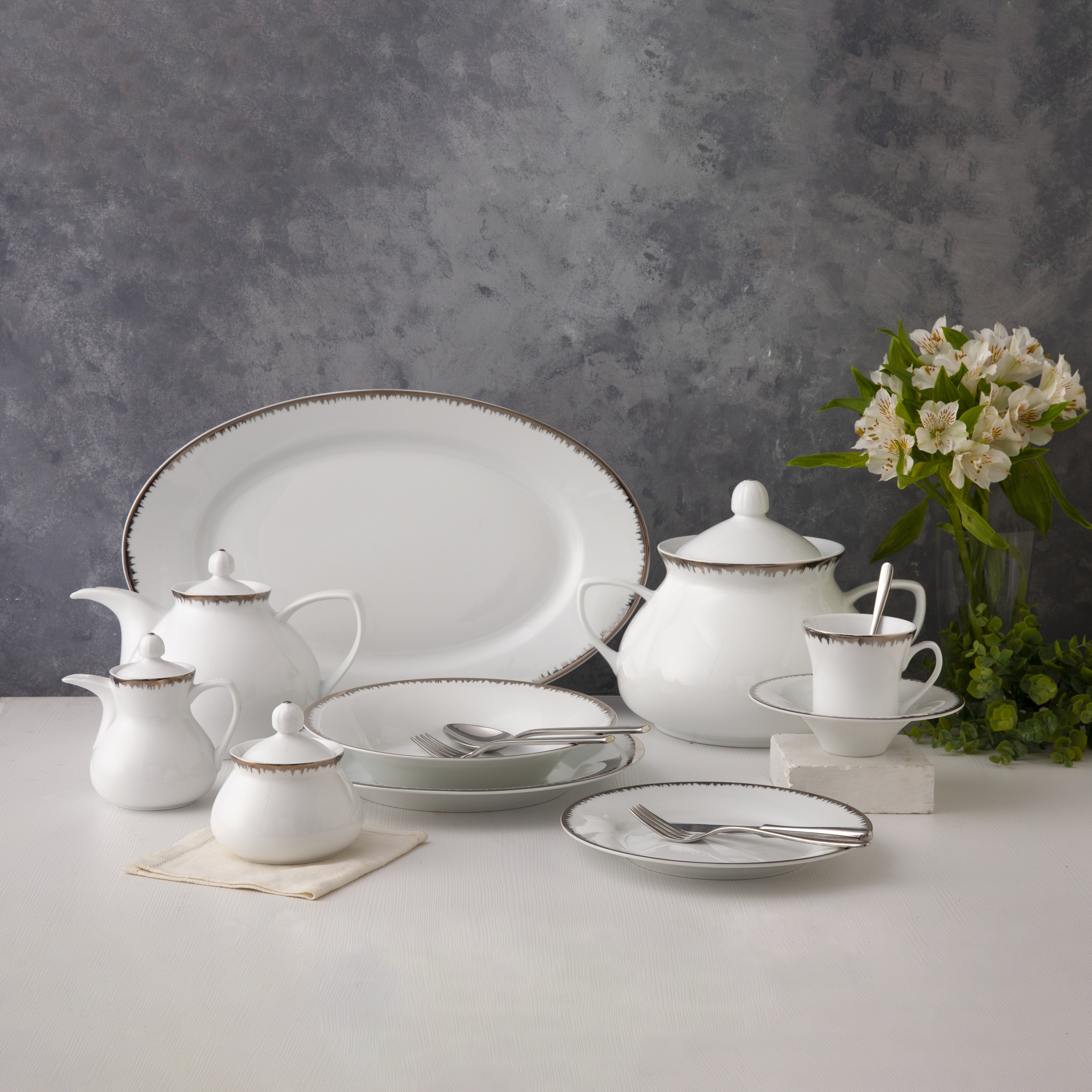 Royal Platinum Shahrzad 12 Person Full Set