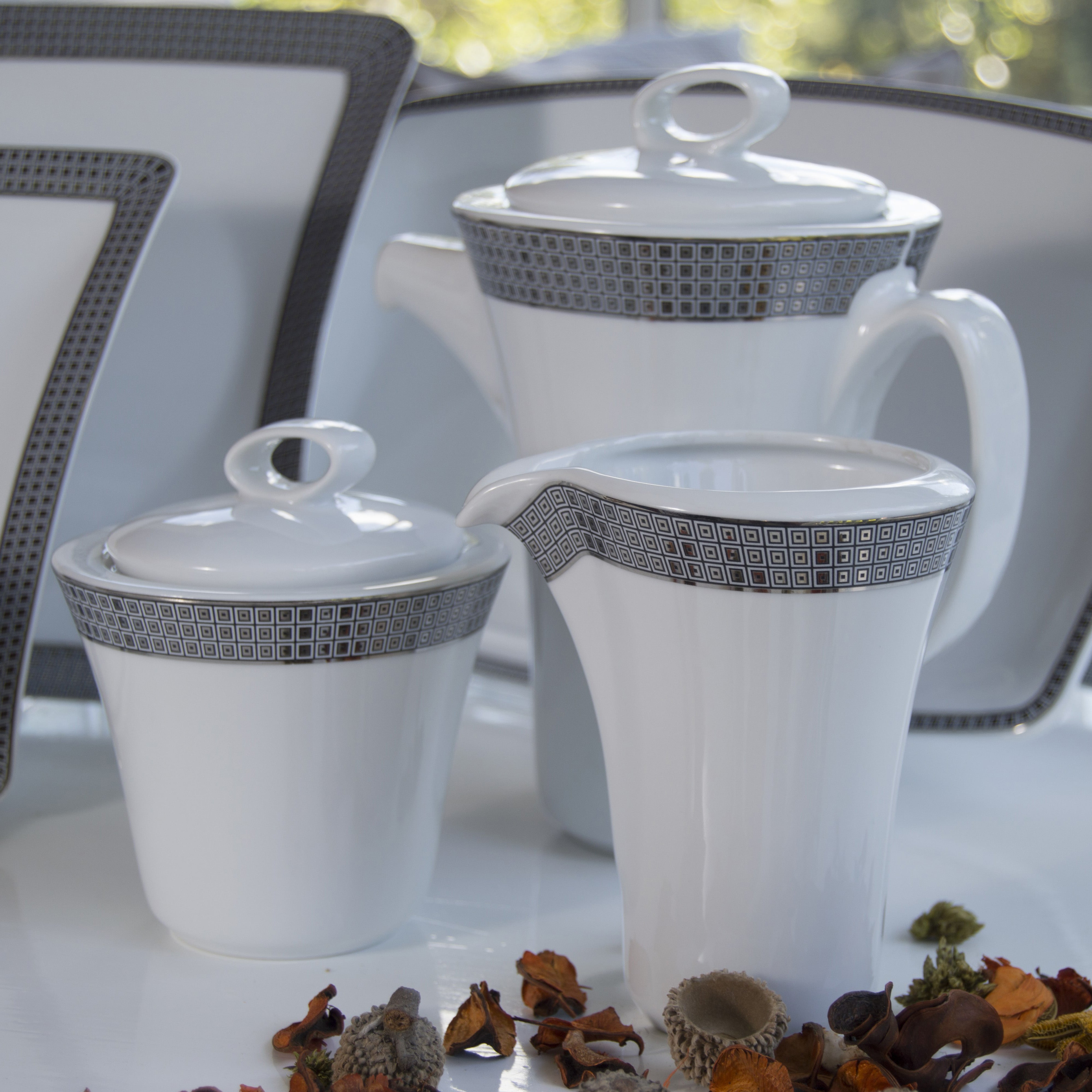 Soren Vinci 6 Person Tea Set