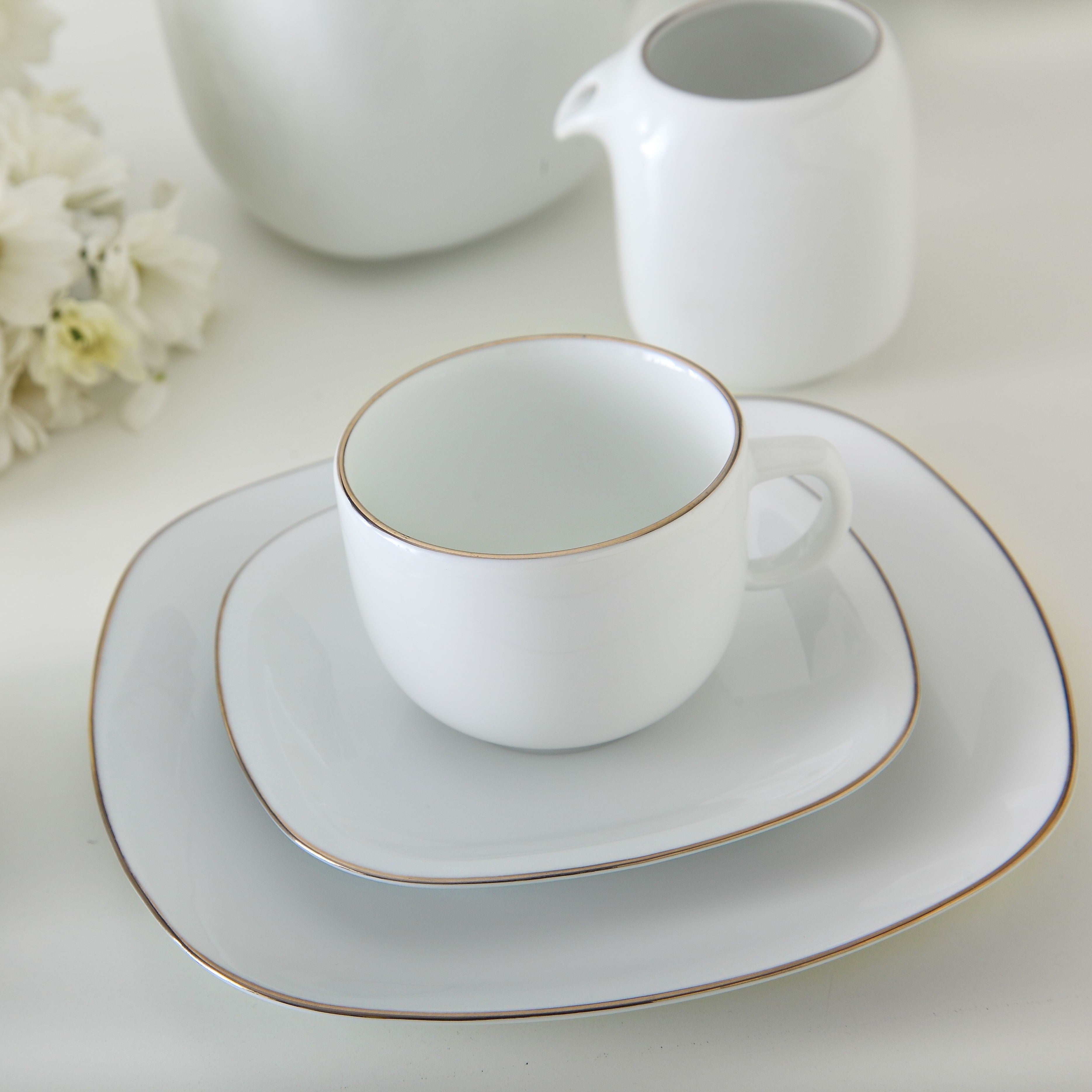 Zarin Quattro 6 Person Dinner Set